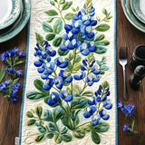 Runner de masă din quilt cu design de lupini serenadă